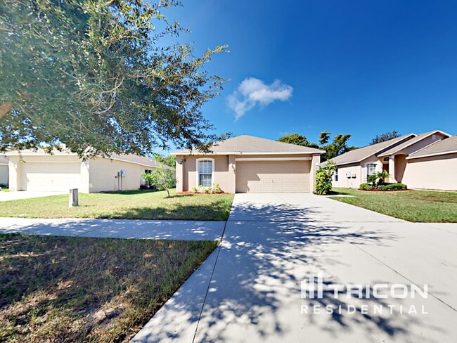 Building Photo - 921 Brenton Leaf Dr