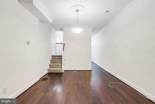 Foto del edificio - 218 N Glover St