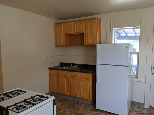 Foto del edificio - 84 Main St