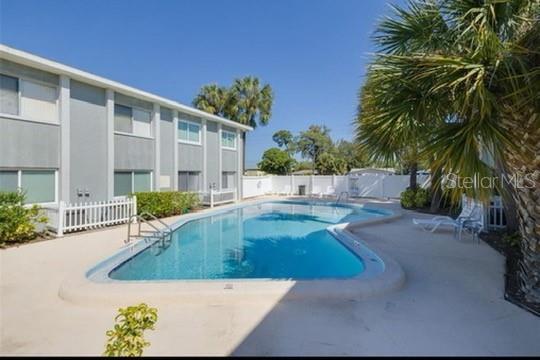 Foto principal - 334 48th Ave N