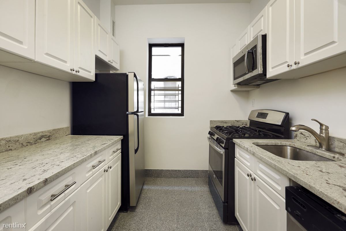 Building Photo - 850 Saint Nicholas Ave