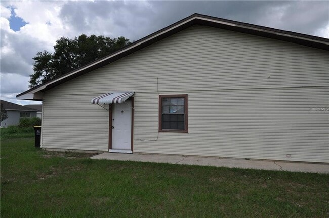 Building Photo - 125 Denton Ave