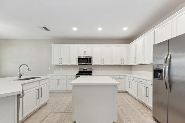 Building Photo - 103 Devonshire Cir