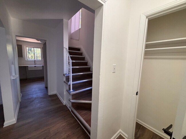 Foto del edificio - 16919 Monte Vista St