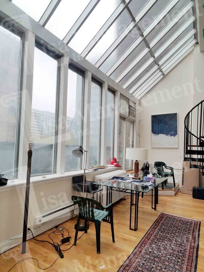 Foto del edificio - 144 Bleecker St