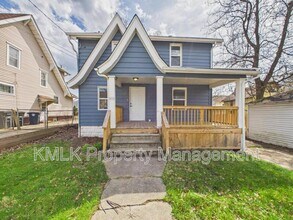 Building Photo - 575 Fernwood Dr