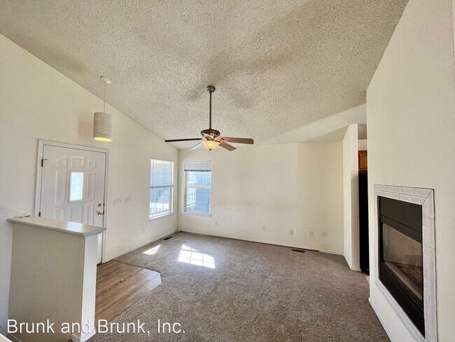 Foto del edificio - 4 br, 3 bath House - 6157 Bow River Drive