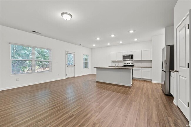 Building Photo - 1365 Cooper Springs Rd