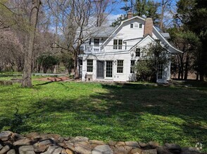 Building Photo - 288 Rte 9W