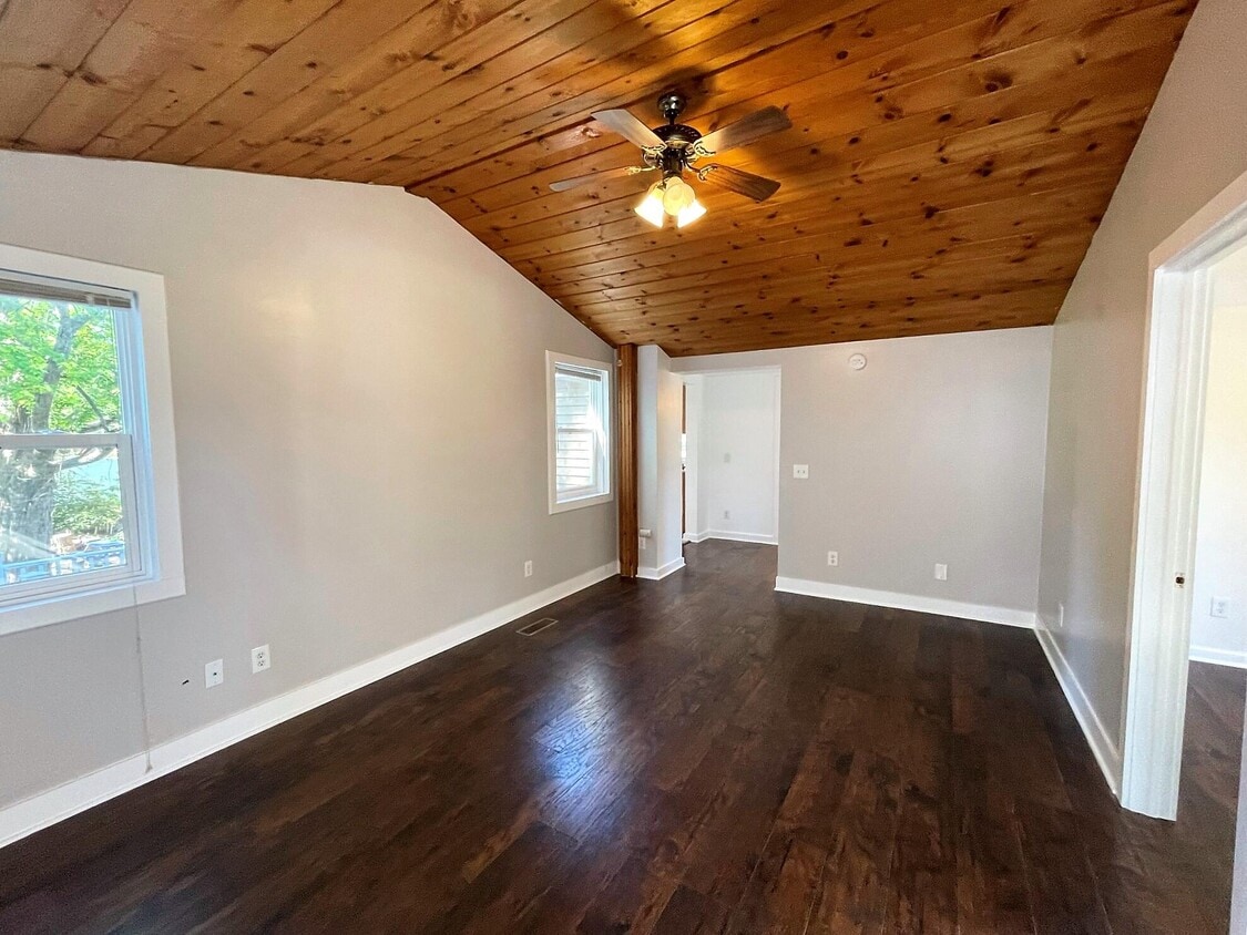 212 E Washington St, Delavan, WI 53115 Townhome Rentals in Delavan WI