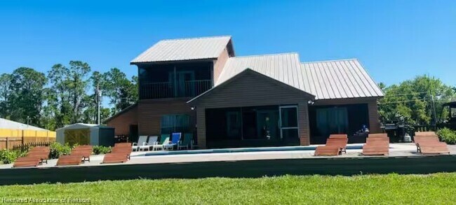 Foto del edificio - 3116 Tanglewylde Ave