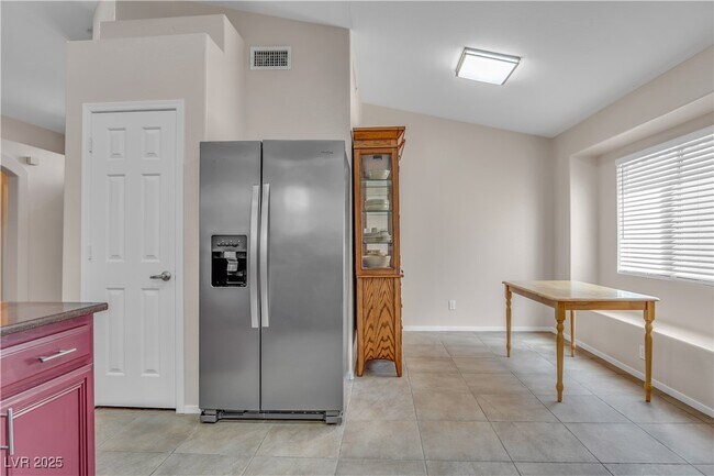 Foto del edificio - 3193 Castle Canyon Ave