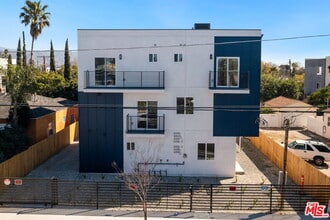 Building Photo - 6336 Beck Ave
