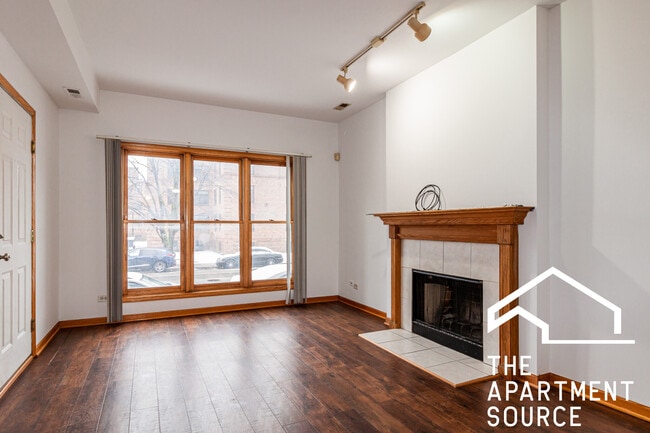 Building Photo - 2849 N Clybourn Ave