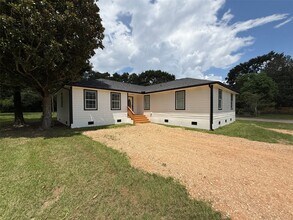 Building Photo - 24010 Perkins Rd