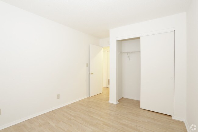 Foto del edificio - 908 N Broadway Ave