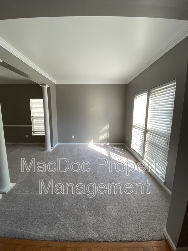 Building Photo - 5619 Joshua Tree Cir