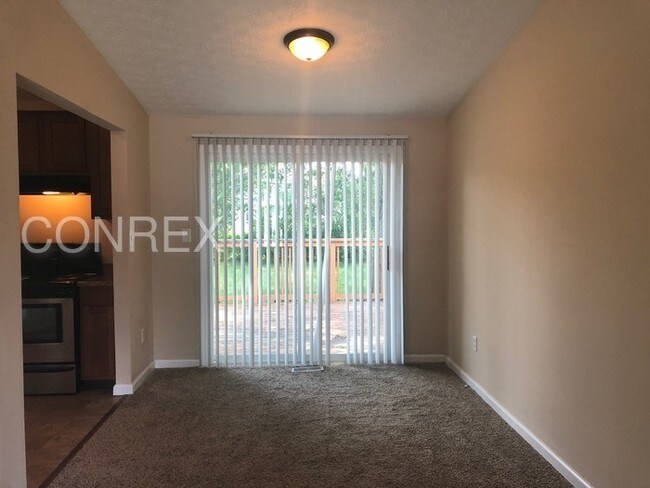 Vaulted Ceilings House For Rent In Reynoldsburg Oh Apartments Building Photo Vaulted Ceilings