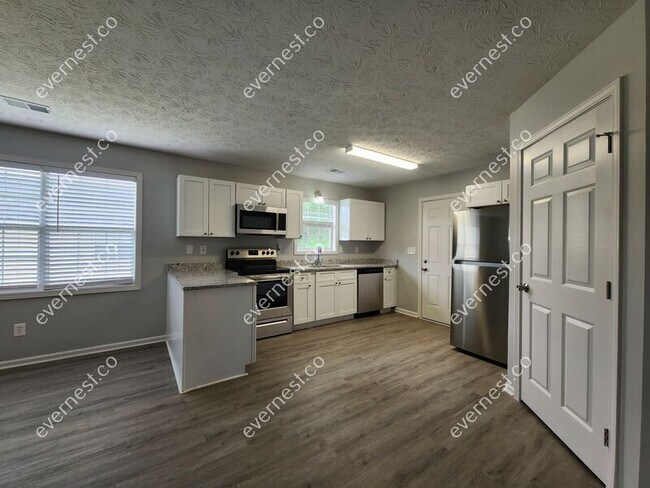 Building Photo - 113 Dove Landing