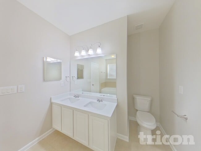 Building Photo - 42 Brookview Dr