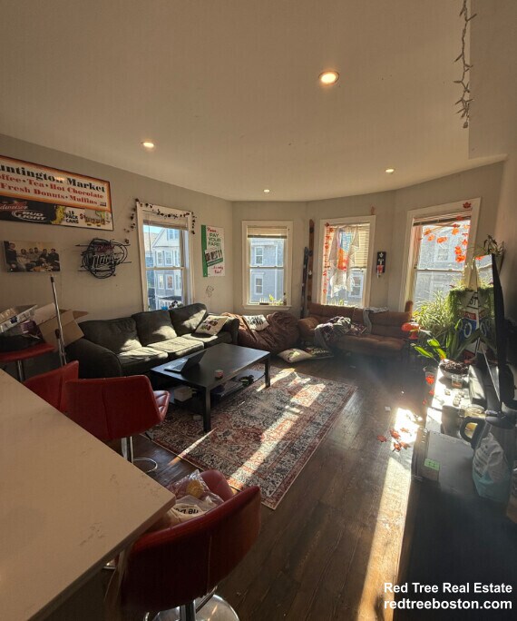 Foto del edificio - 71 Hillside St