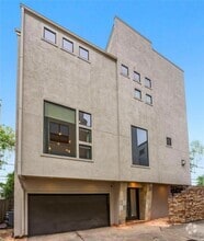 Building Photo - 902 Reinerman St