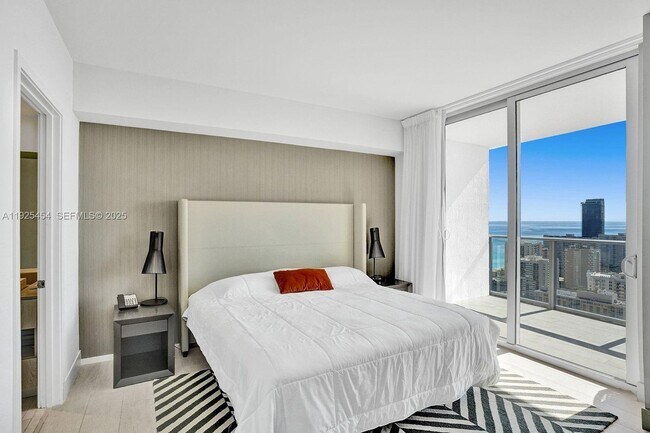 Foto del edificio - 4010 S Ocean Dr