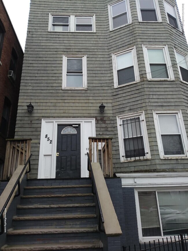 Foto del edificio - 852 Huntington Ave