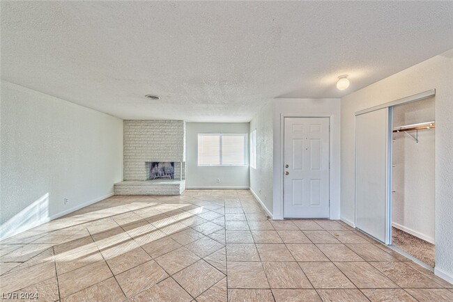 Building Photo - 4616 Pennwood Ave