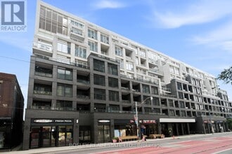 Building Photo - 783 Bathurst St