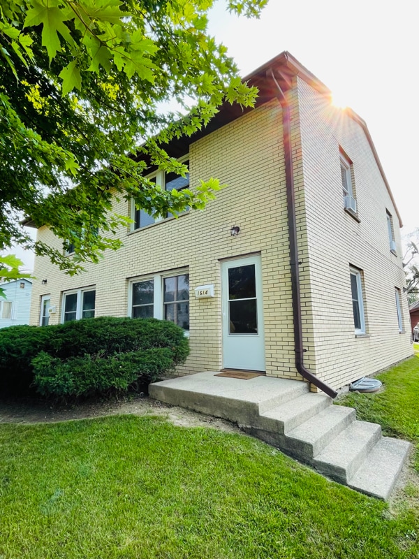 1614 S Madison St, Lockport, IL 60441 Room for Rent in Lockport, IL