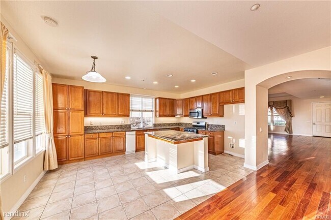 Foto del edificio - 4 br, 3 bath House - 11107 Provence Ln