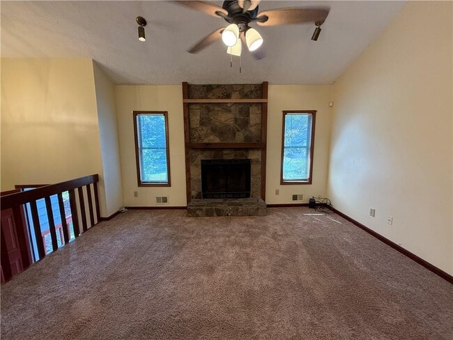 Building Photo - 4069 Shady Dr NW