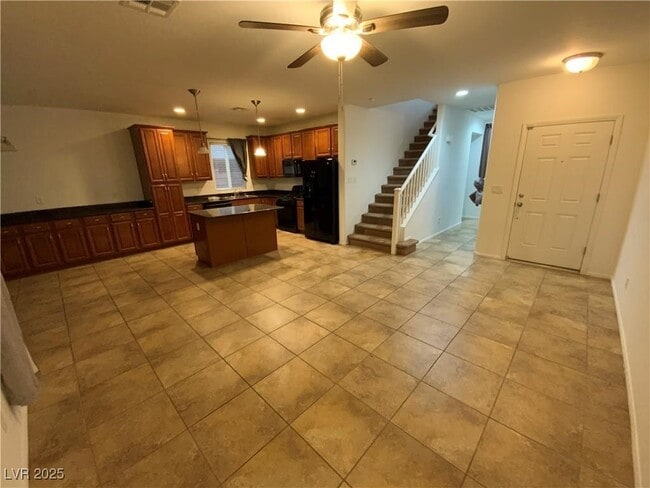 Foto del edificio - 10641 Jamestown Square Ave