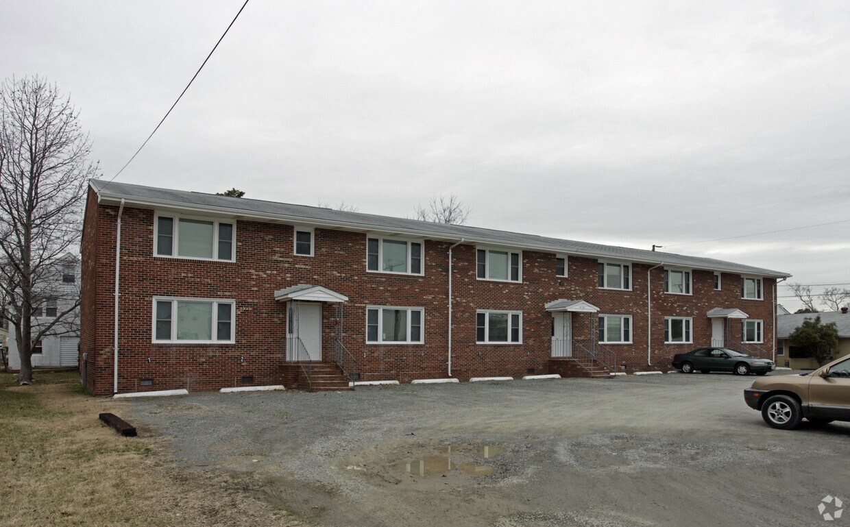 Primary Photo - Dixon Bayview Apartments III