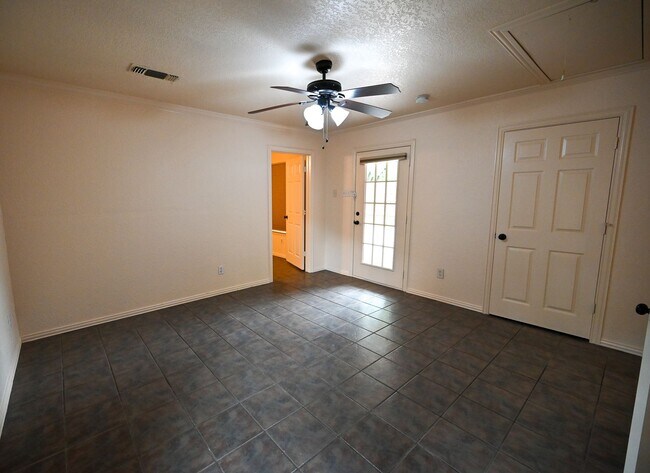Foto del edificio - Charming 3 Bedroom 2 Bath, Decatur TX