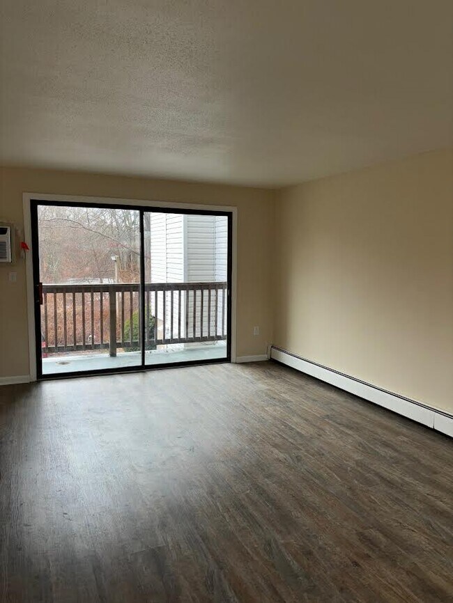 655 Talcottville Rd Unit 2.5, Vernon, CT 06066 Apartments in Vernon