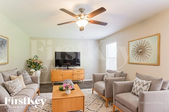 Foto del edificio - 1910 Emerald Pathway Dr