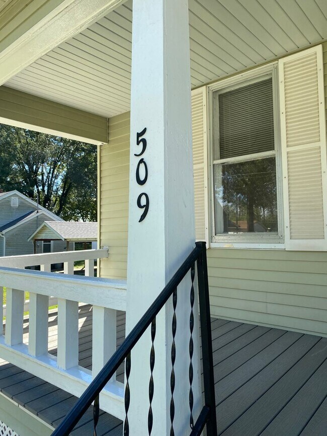 Foto del edificio - Beautiful 2 Bed 1 Bath Home
