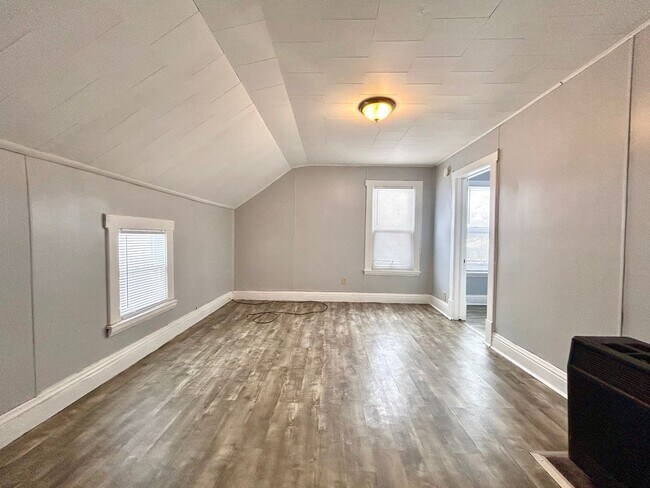 Foto del edificio - 2417 Reynolds St