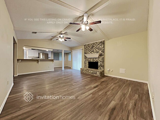 Building Photo - 2239 Middle Creek Dr