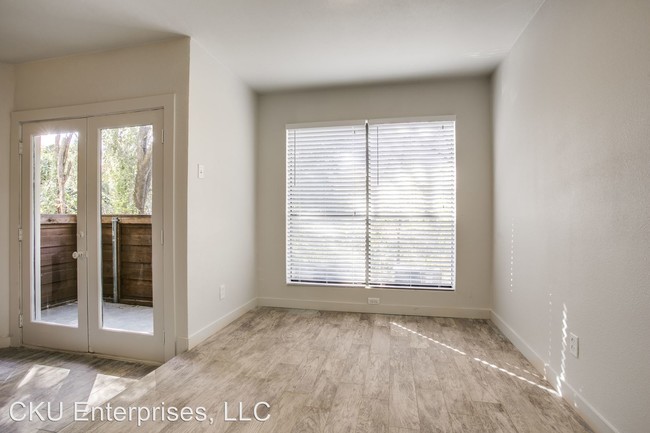Building Photo - 9730 Whitehurst Dr
