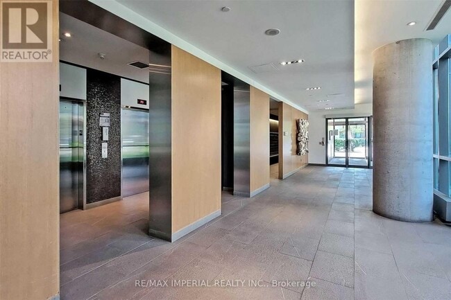 Building Photo - 11 Brunel Ct