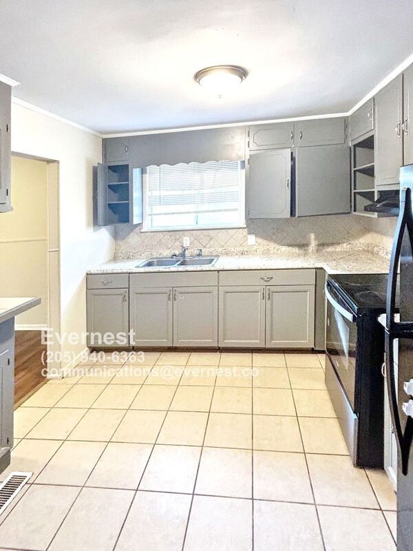 Foto del edificio - 217 Hilltop Rd