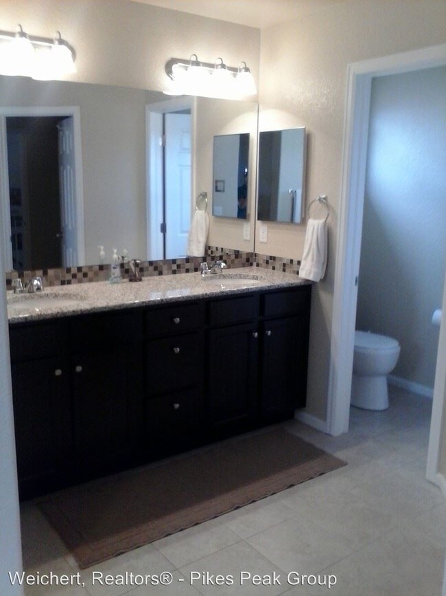 Building Photo - 7250 Red Cardinal Loop
