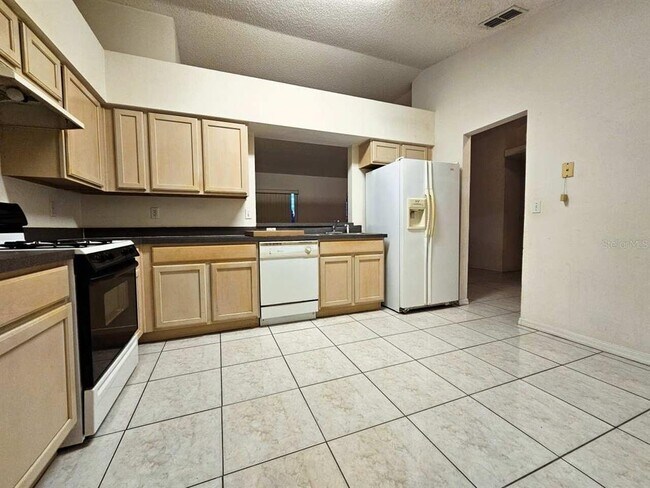 Foto del edificio - 13345 Pinyon Dr