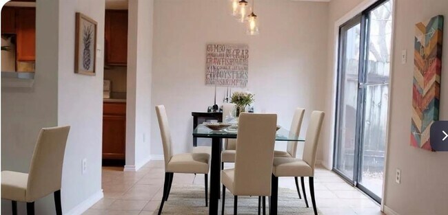 Foto del edificio - 13304 Saddlebrook Trail