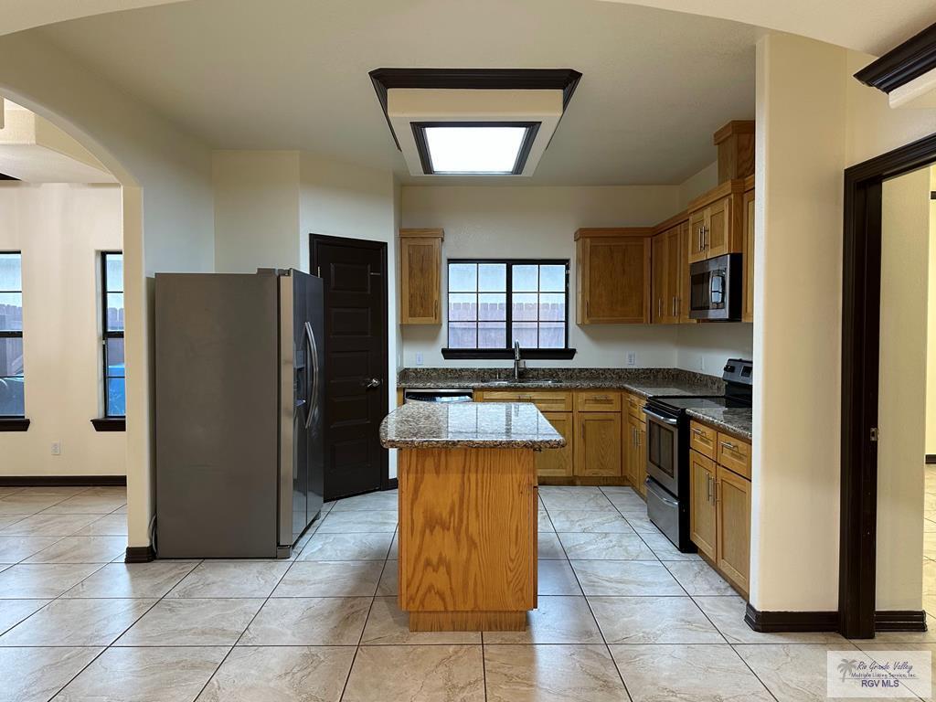 Kitchen - 6705 Stone Oak