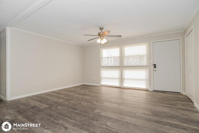 Foto del edificio - 6002 N VIRGINIA AVE, GLADSTONE, MO 64118