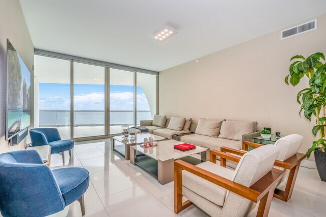 Foto del edificio - 16901 Collins Ave
